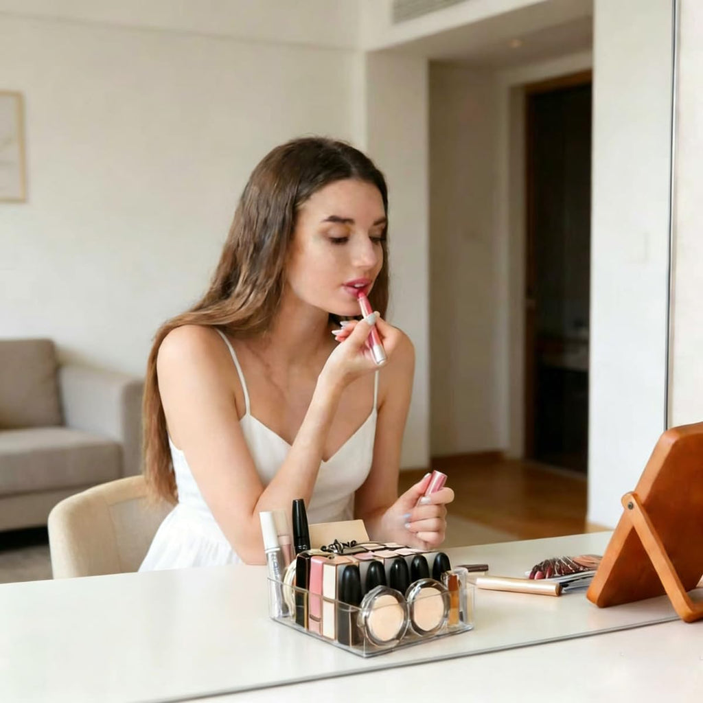 WECHENG Clear Plastic Acrylic Makeup Organizer for Makeup Palette Organizer