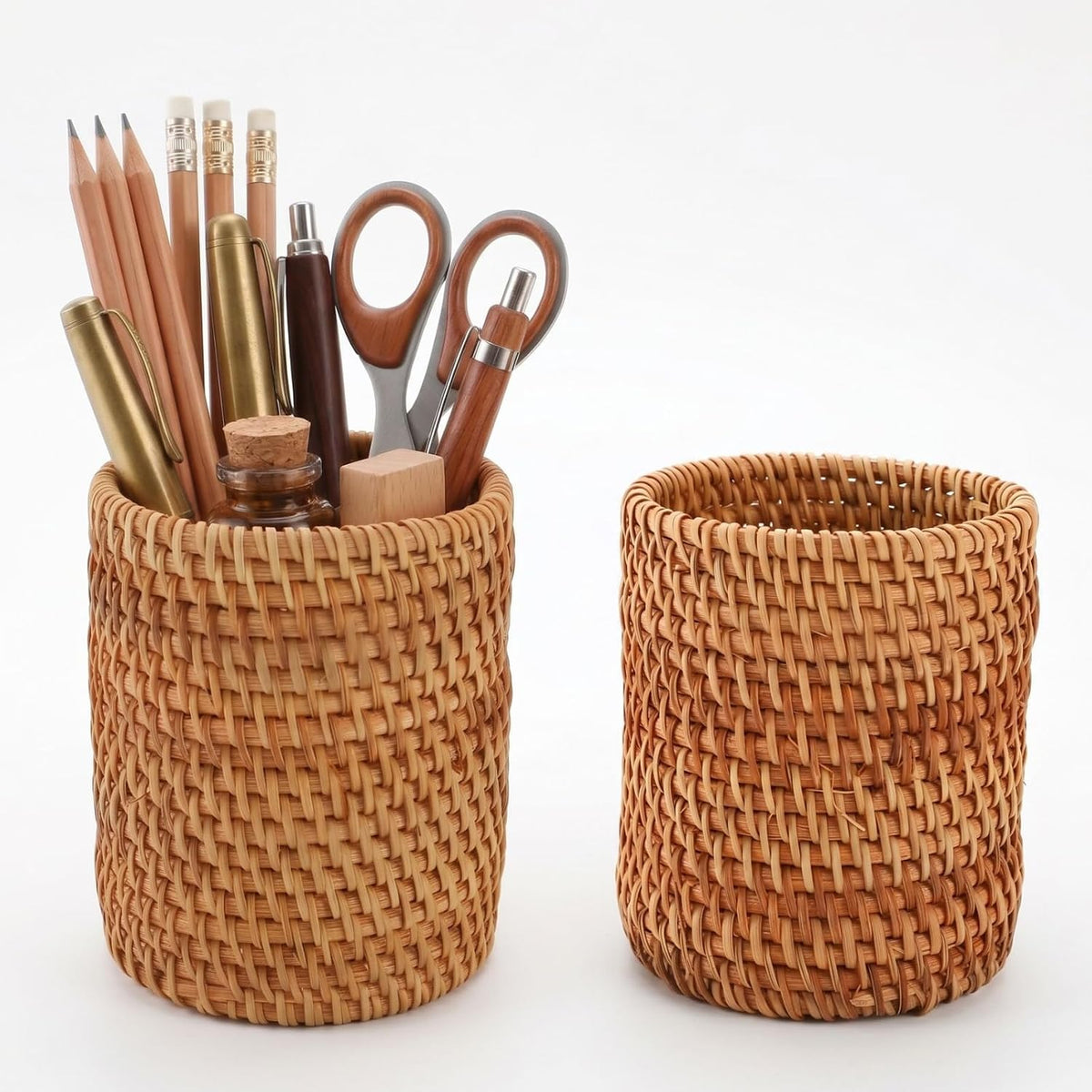 Okllen 2 Pack Rattan Pencil Holder, Handmade Wicker Pen Cup Makeup Brushes Holder, Woven Vine Desk Organizer Pen Container Box for Office & Home Desktop, Kitchen Utensil Cutlery, Cylinder